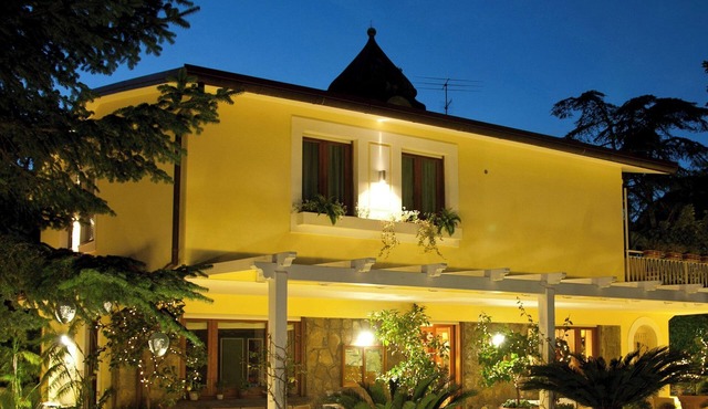 Sorrento Holidays – Villa Contessa - Luxury villa in Sorrento centre in Sorrento