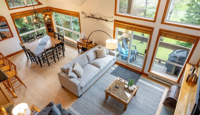 Spacious 3.5BR Retreat | Golf Course Views | Walk to Lakes & Trails | Managed By Aloha Whistler