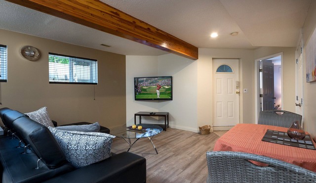 Spacious Bright Suite Licence 4087948