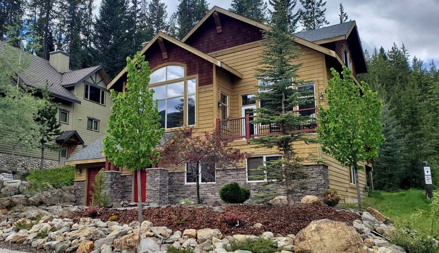 Spectacular Mountain Views | Private Hot Tub | Fire Pit | Central A/C
