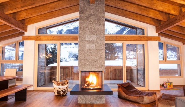 St. Anton am Arlberg Chalet - Riffler Lodge - 5 bedrooms w/fireplace and sauna in Pettneu am Arlberg