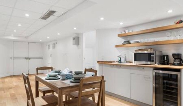 Studio Suite for 4, Minutes to Grouse Mountain
