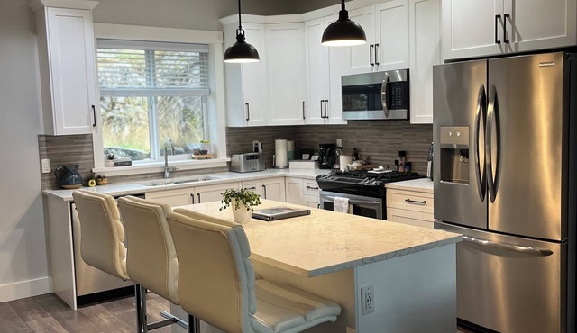 Stunning and Elegant Newer Home!