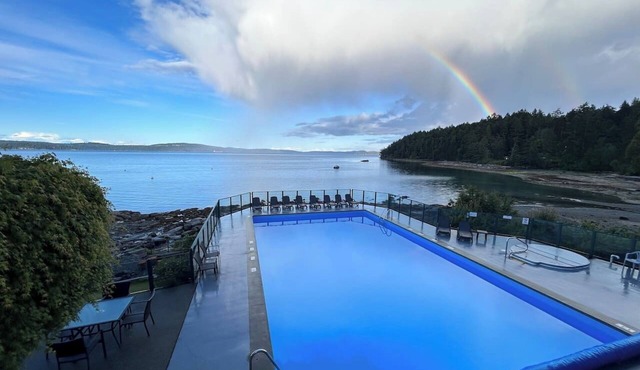 Sunrise Cove Apt at Inn of The Sea | Seaview, pool, hot tub