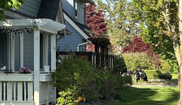 Super Cozy 5 Bedroom Entire House in Ladner