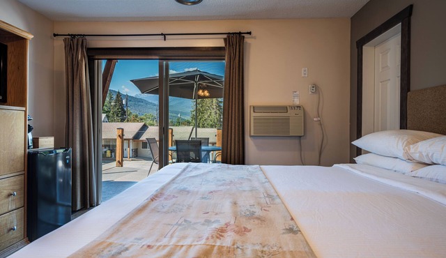 Swiss Chalet Motel