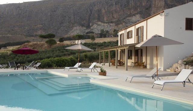 Tenuta Torrebianca Villa con Piscina panoramica in Erice