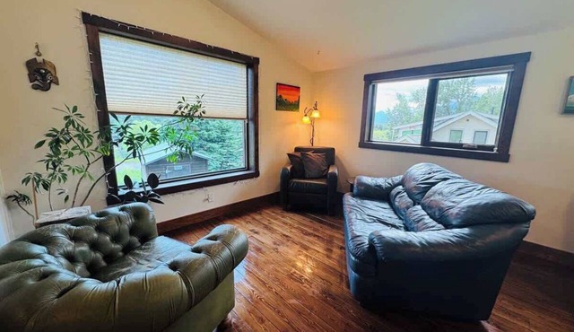 The Barn: Private Deck & Mountain Panoramas