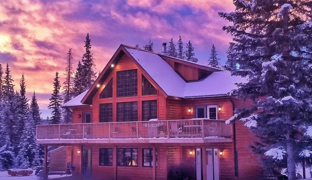 The Lodge at Coliseum Mountain Resort