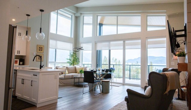 The Luna | New Penthouse w Patio, Lake & Mtn Views
