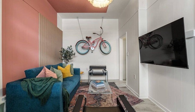 The Mango Vibrant Oasis Sleeps 4 Downtown Fun