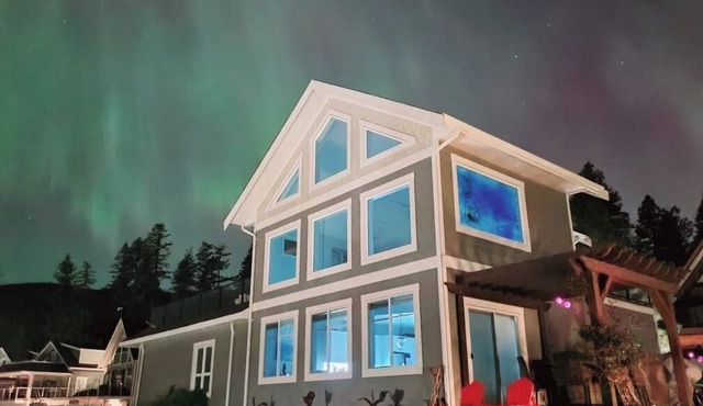 The Point, Breathtaking Lake Views, Luxurious Resort Cottage, La Casa, Kelowna