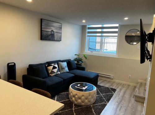 The Waterfront cozy 1 bd suite in Rockland Park, Tuscany NW