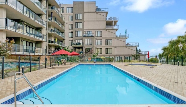 Third floor 3 bedroom, 2 bathroom lakefront condo with boat slip and pool