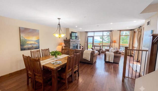 TimberStone 25 - Golf - Ski - Hike - Chill - Private Hot Tub - Sleeps 11