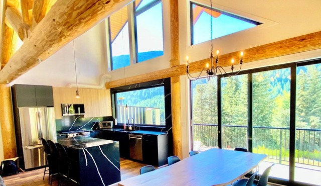 Timberwolf A Cabin at Sasquatch Mountain *HOT TUB* GAMES ROOM*