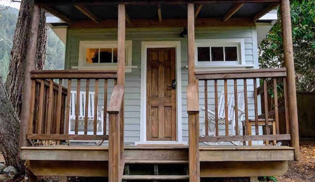 Tiny cottage with kitchenette
