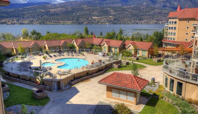 Top-Floor Luxury Waterfront Resort Condo Kelowna