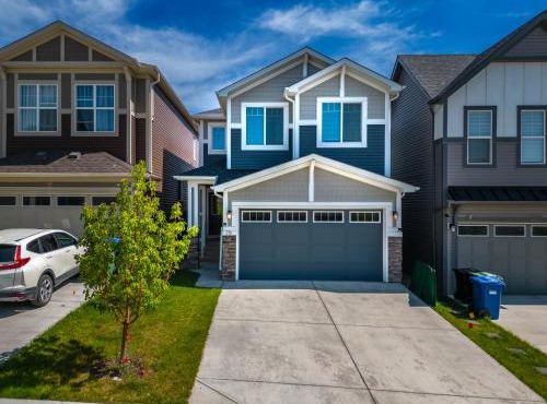 Top Rated Luxury House with Central AC, Double Garage Parking, 2 Kitchens, 5 Bedrooms & More!