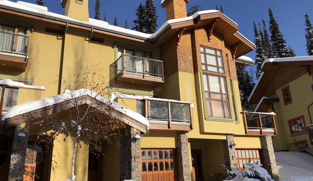 Trail's Edge 56 - 2 bedrooms + 2 1/2 bath townhomes