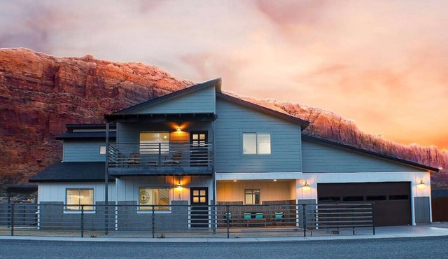 Tranquil Setting, Mountain Views & Trailer Parking in Moab