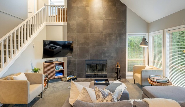 True Ski-In/Out | Modern 3BR | Mountain Views | Communal Hot Tub | Managed by Aloha Whistler
