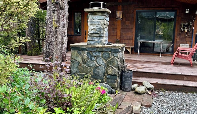 🌲Twin Tree Cabin in Magical Port Renfrew