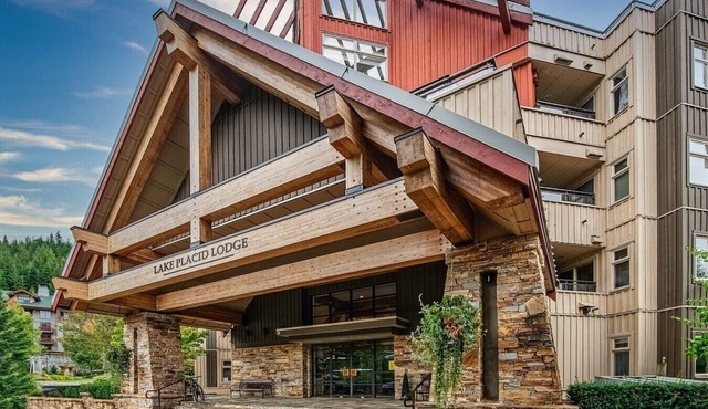 Ultimate Creekside Ski Base Pool, Hot Tub, Sauna