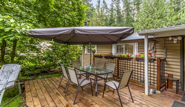 Updated Cabin At Cultus Lake That Is Ideal For A Family Vacation.