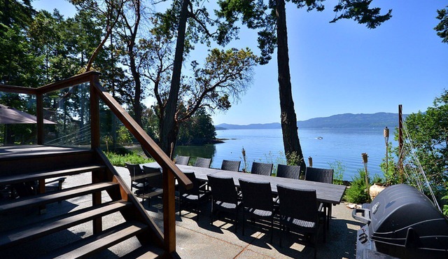 Victoria Area Deep Cove Ocean Front 5 Bedroom Private Vacation Home