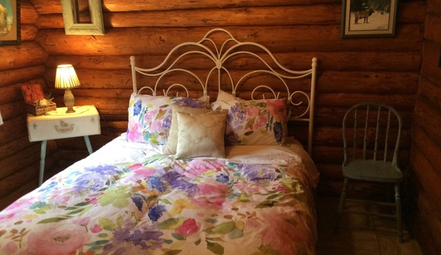 Vincent Log Cabin
