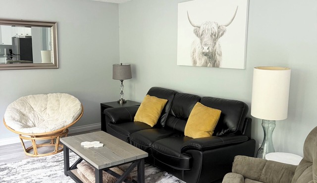 West Coast 3 Bedroom Quiet Home