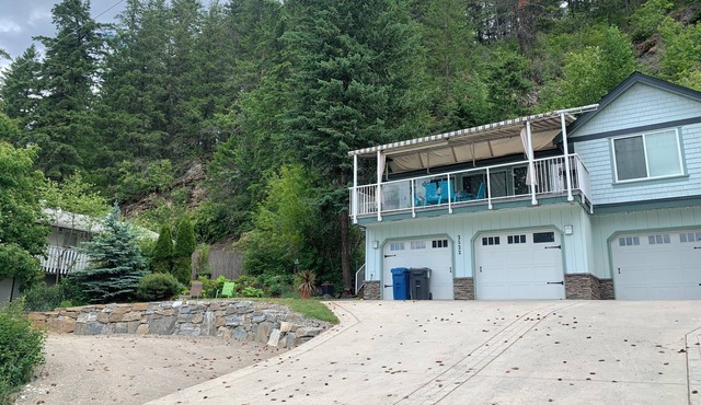 West facing Waterfront Retreat w/private beach, dock access & private buoy