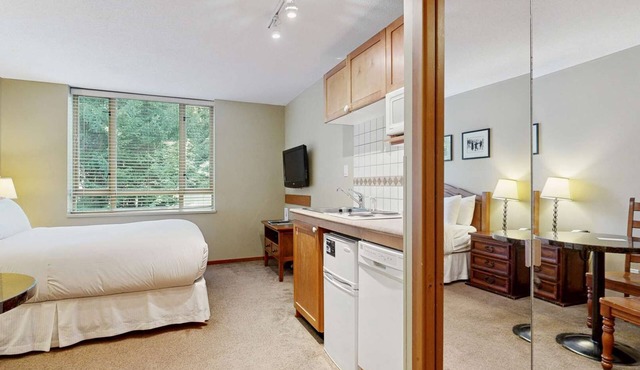 Whistler - Cascade Lodge 209