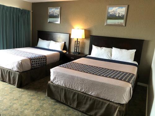 Knights Inn Kamloops 