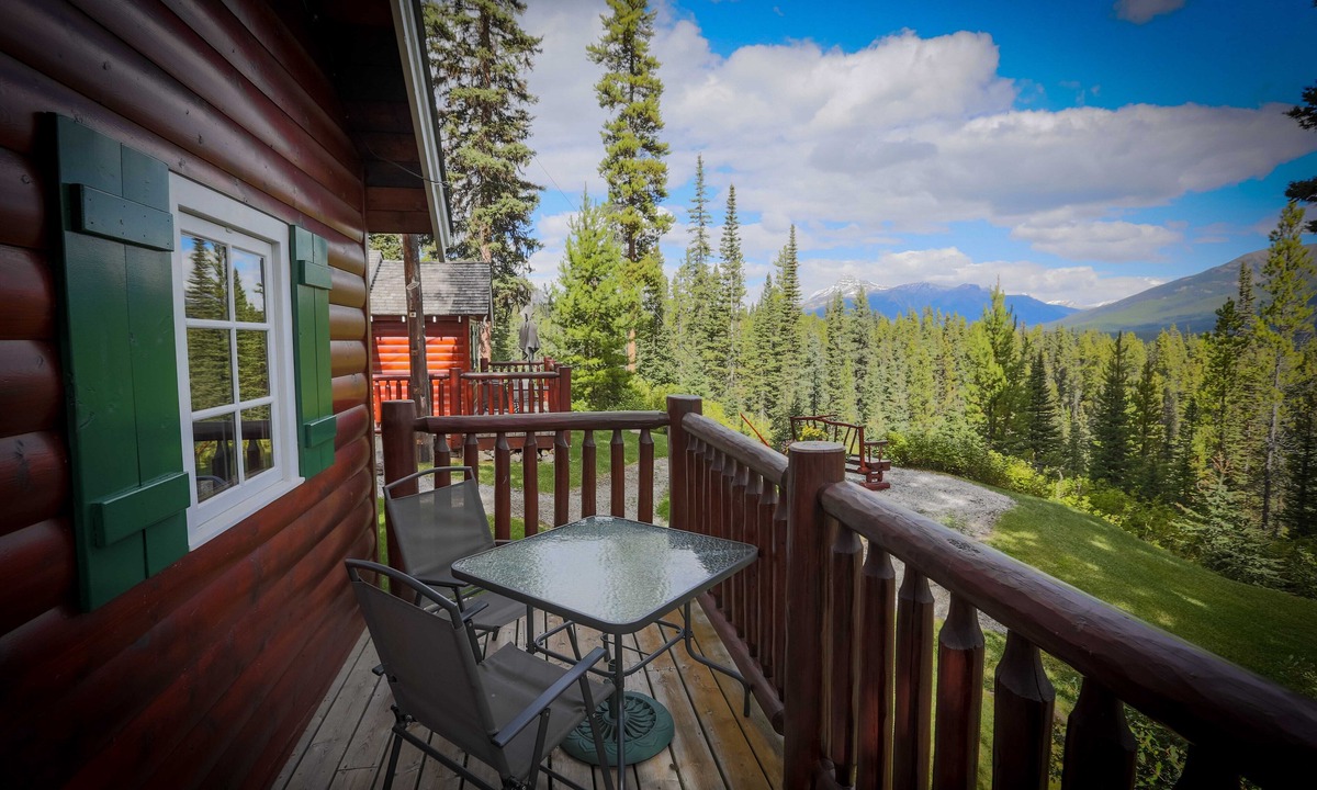 Lake Louise Cabin | Paradise Lodge & Bungalows