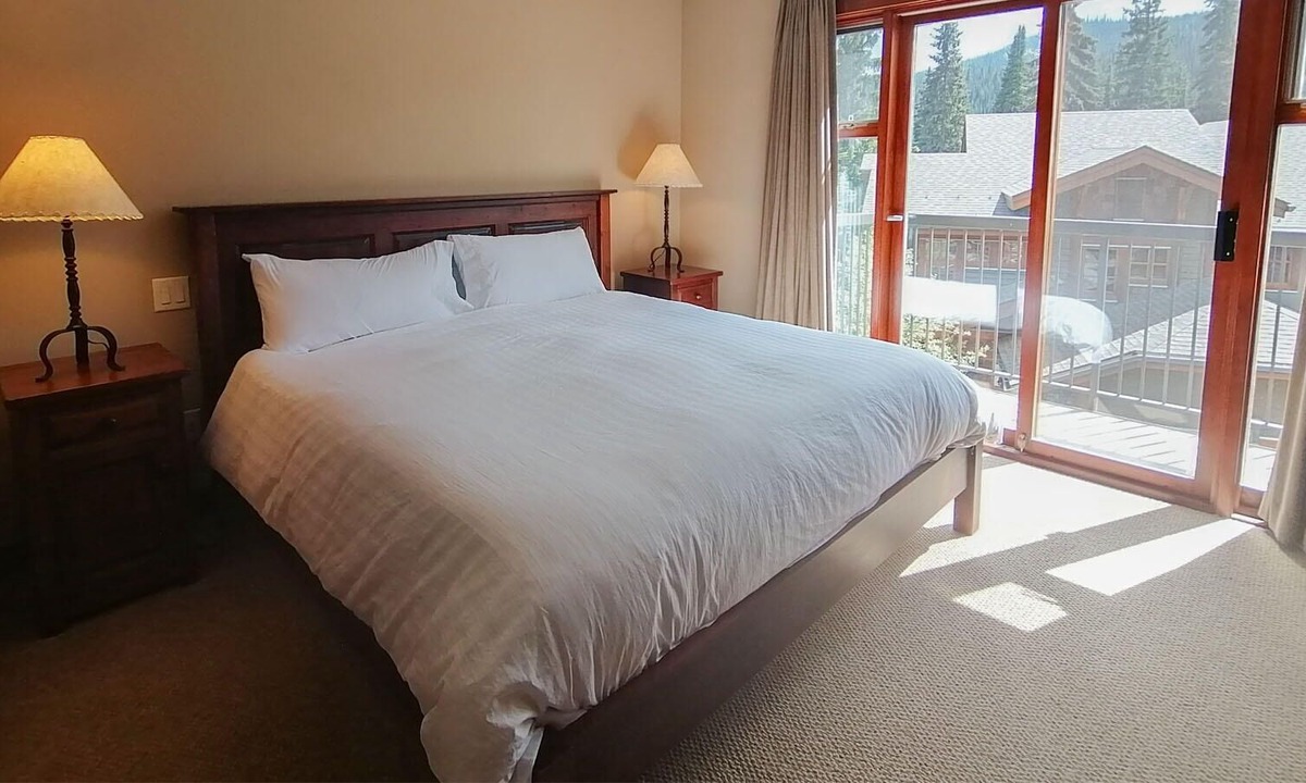 Sun Peaks Condo | Woodhaven #19