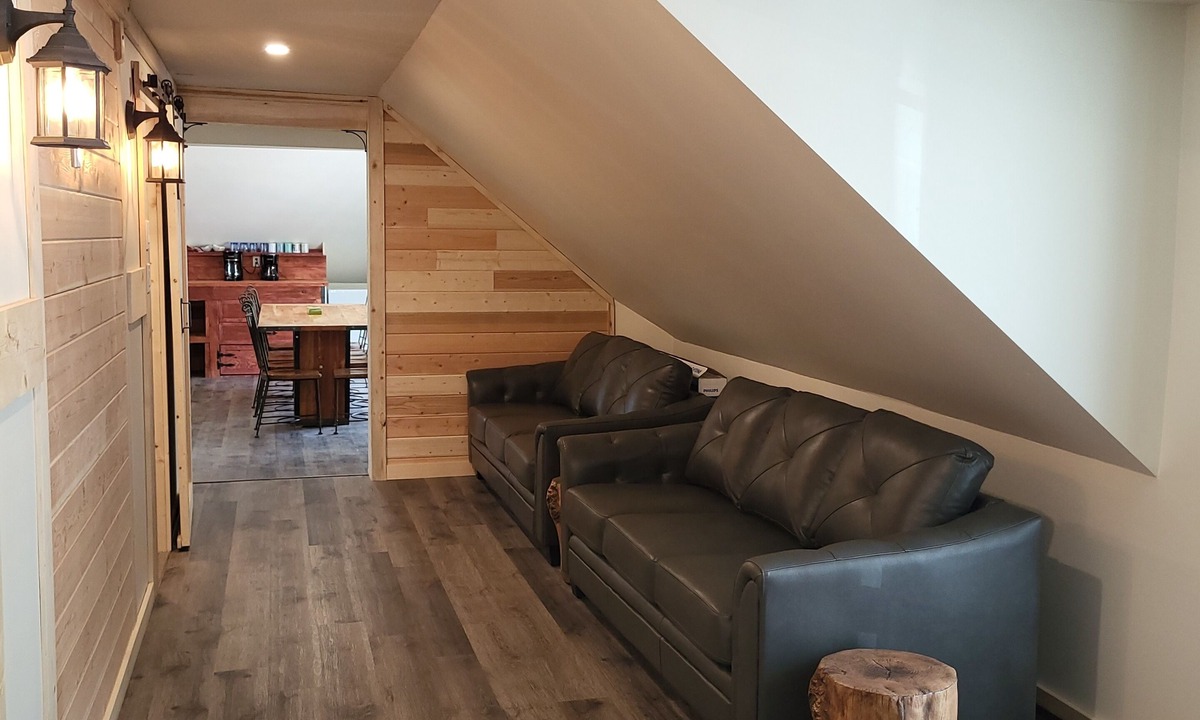 Radium Hot Springs Hostel | The Orchard Hostel Private Bunks