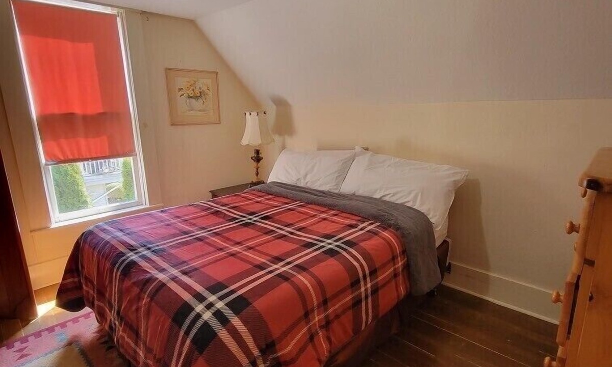 New Westminster House | Towle House 1006