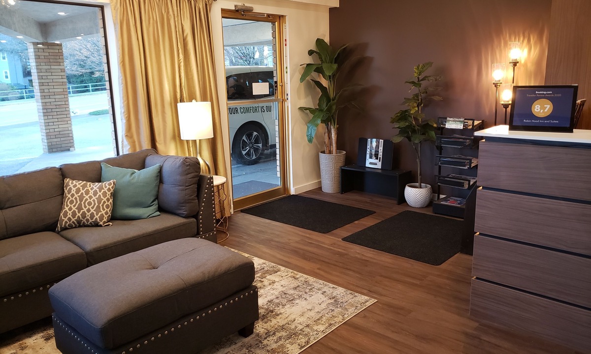 Gorge -Tillicum Area Hotel | Robin Hood Inn & Suites