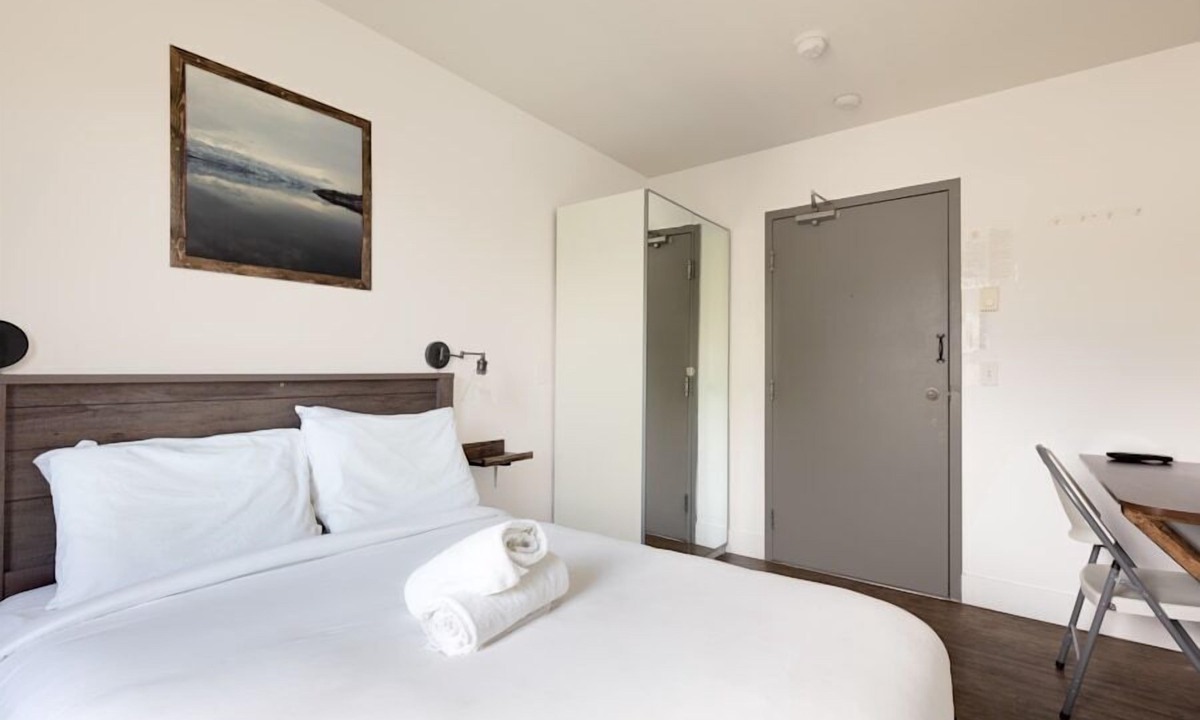 Downtown Kelowna Hostel | HI Kelowna Hostel
