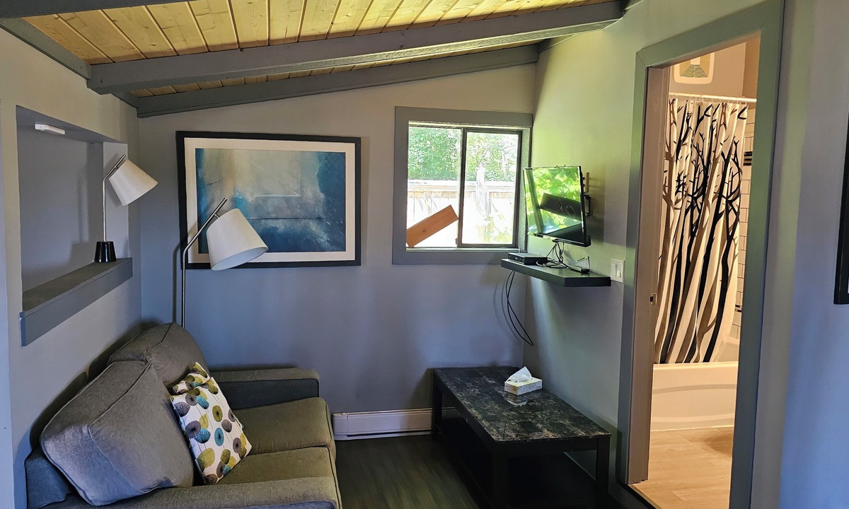 Chemainus Hotel | Fuller Lake Motel