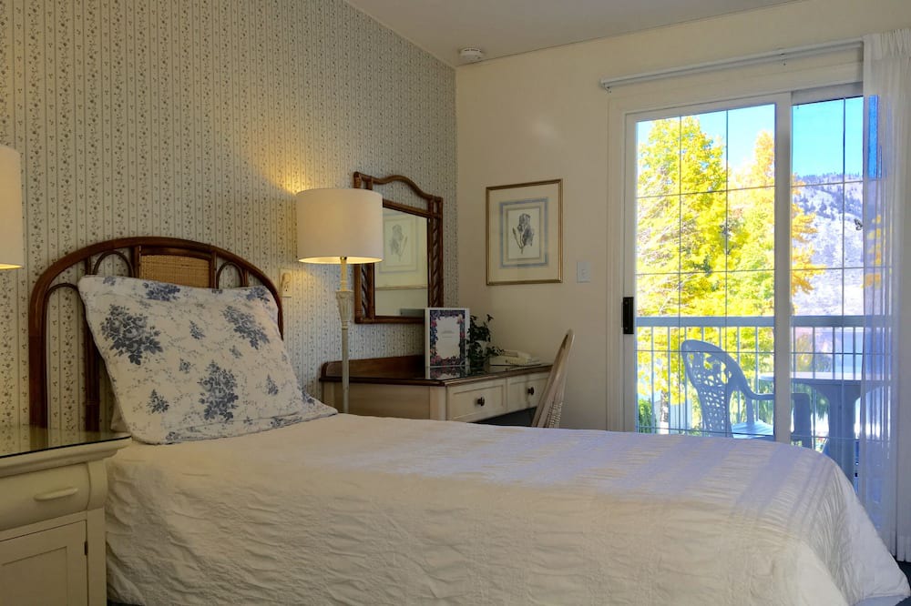 Savona Bed & Breakfast | Lakeside Country Inn