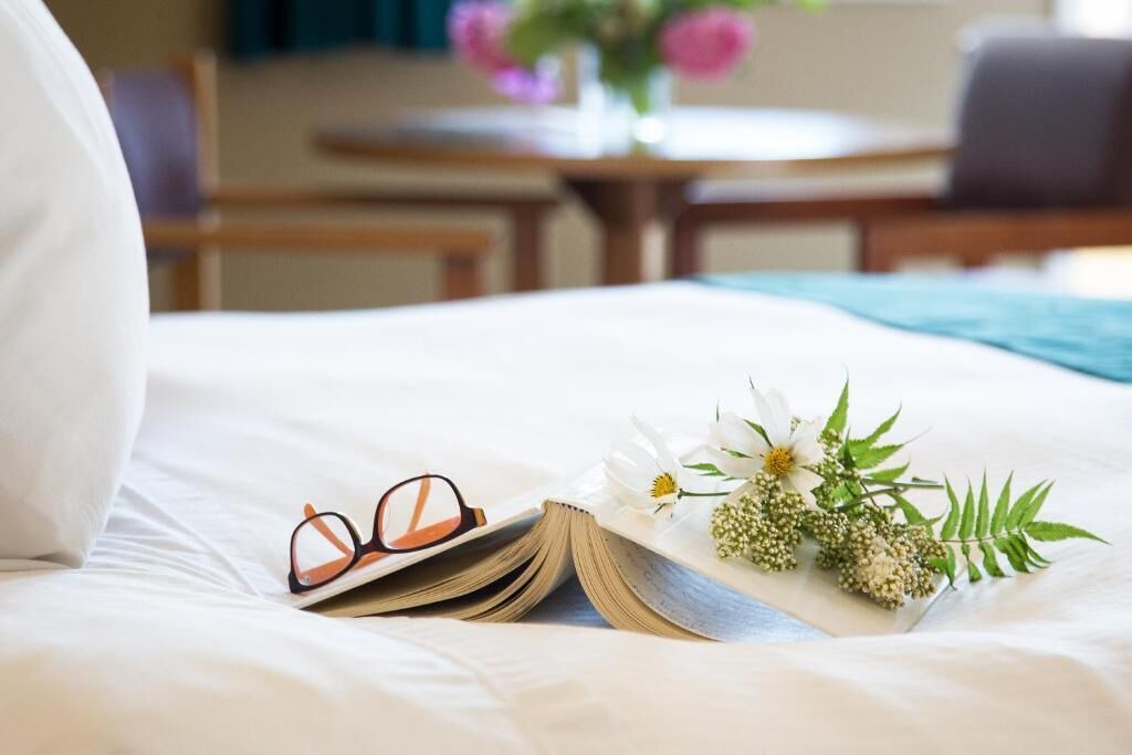 Nakusp Hotel | The Lodge at Arrow Lakes