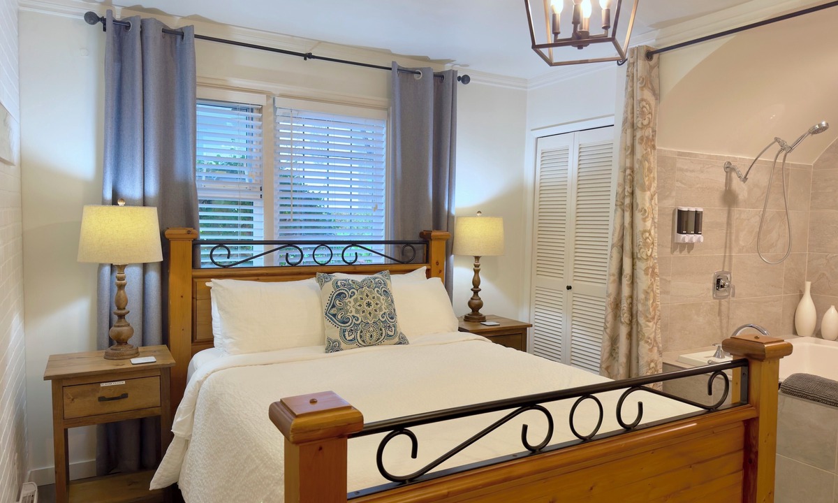 Harrison Hot Springs Hotel | Bramblebank Cottages