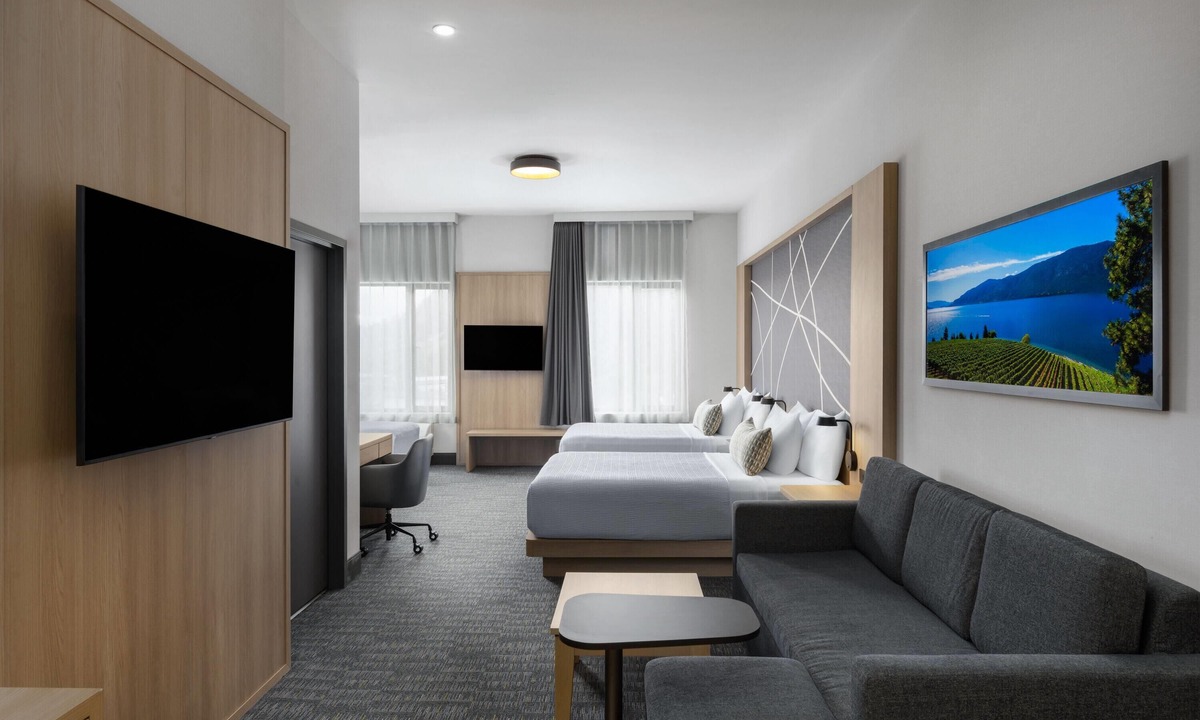 Dilworth Mountain Estates Hotel | La Quinta Inn & Suites By Wyndham Kelowna Bc
