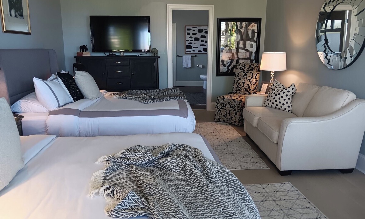 White Rock Bed & Breakfast | Sand and Salt Bed & Breakfast