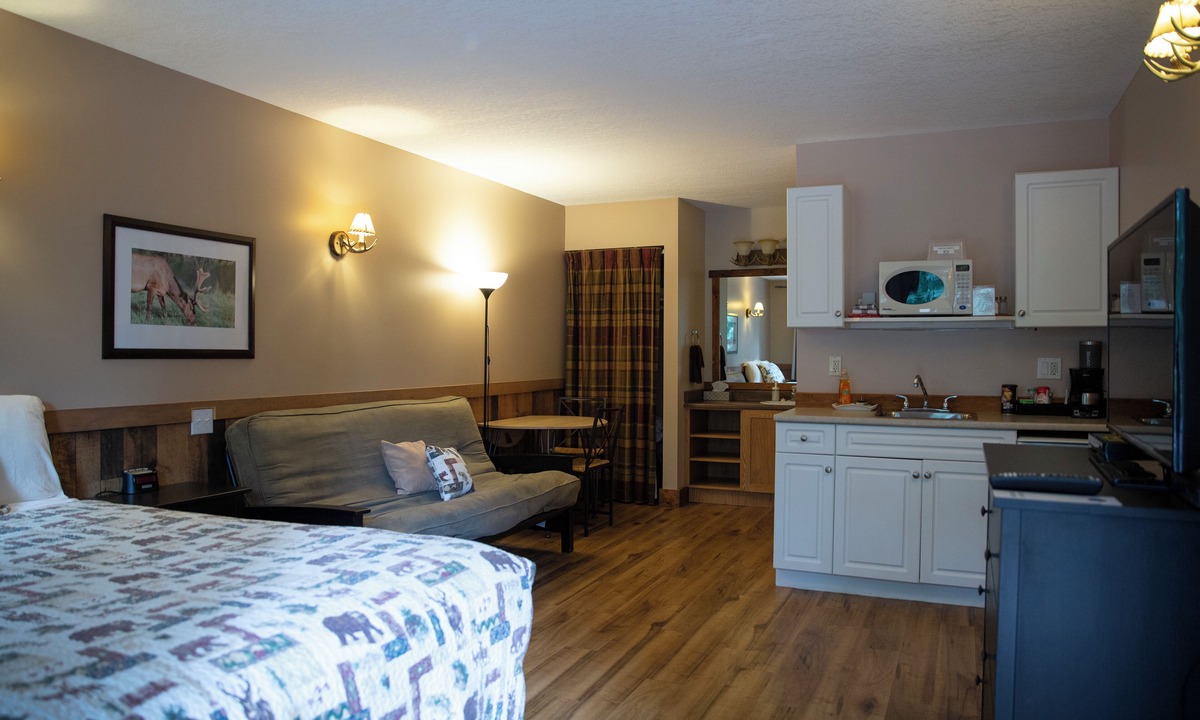 Jasper East Resort | Jasper Gates Resort and RV