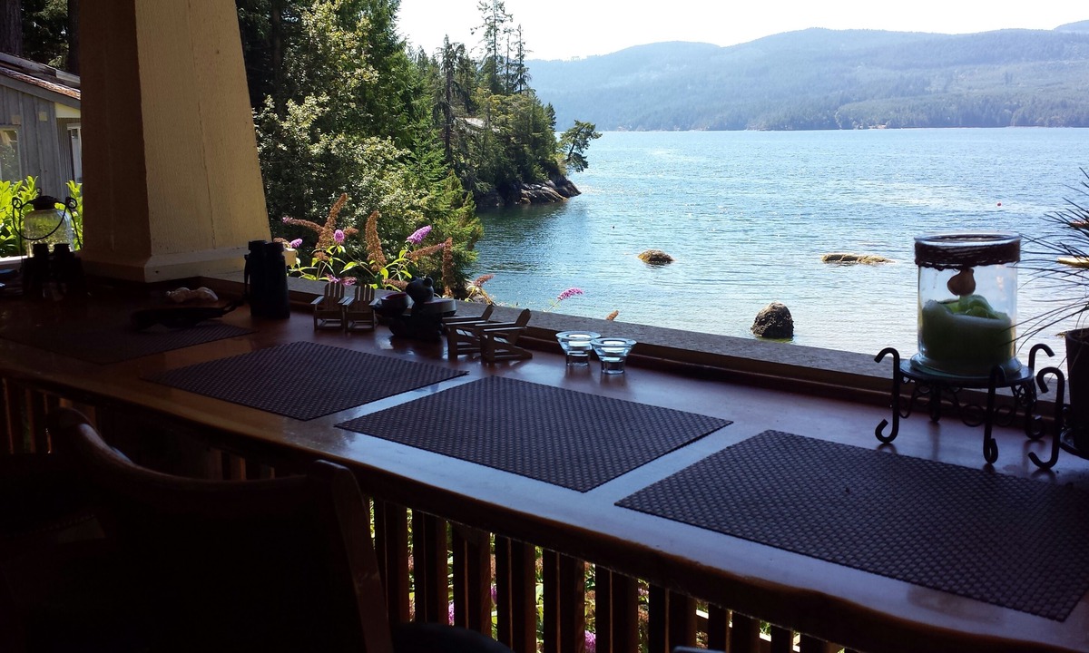 Tuwanek Bed & Breakfast | The Tuwanek Hotel and Spa