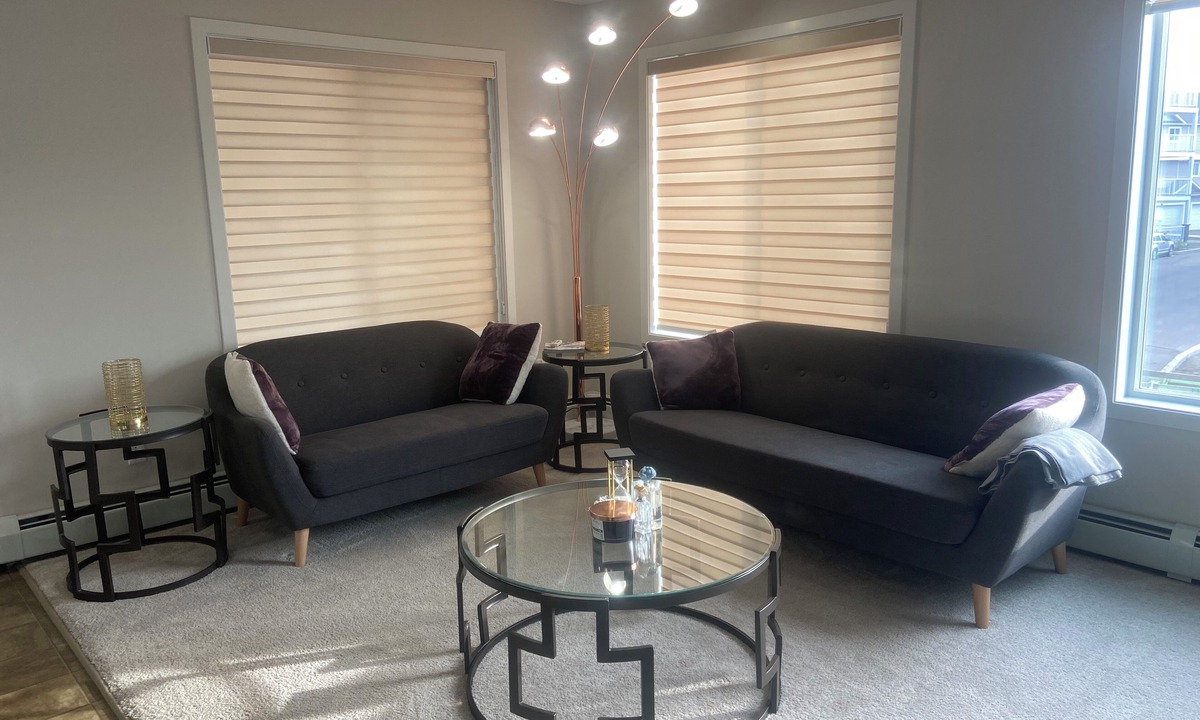 Southwest Edmonton Apartment | Fabulous 2-bedroom apartment with WiFi in charming Edmonton